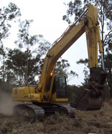 Komatsu PC200 Underway